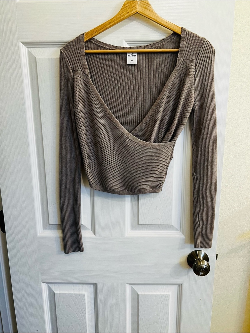 Hollister Ribbed Wrap Crop Top in Taupe Gray